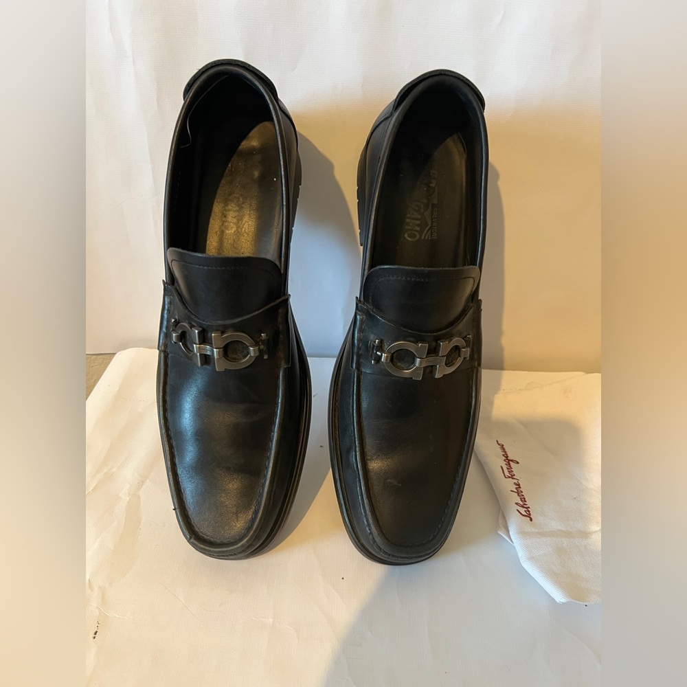 Salvatore Ferragamo Men’s Black Leather Loafers with Gancini ornaments SZ 13